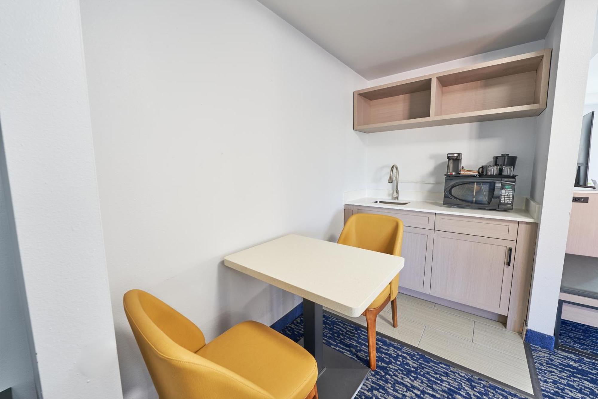 All Seasons Inn & Suites Bourne Exteriér fotografie